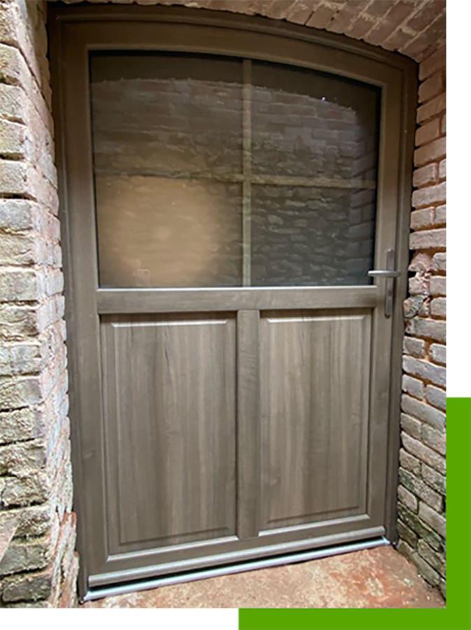 Nous sommes votre partenaire de confiance pour vos menuiseries en PVC.